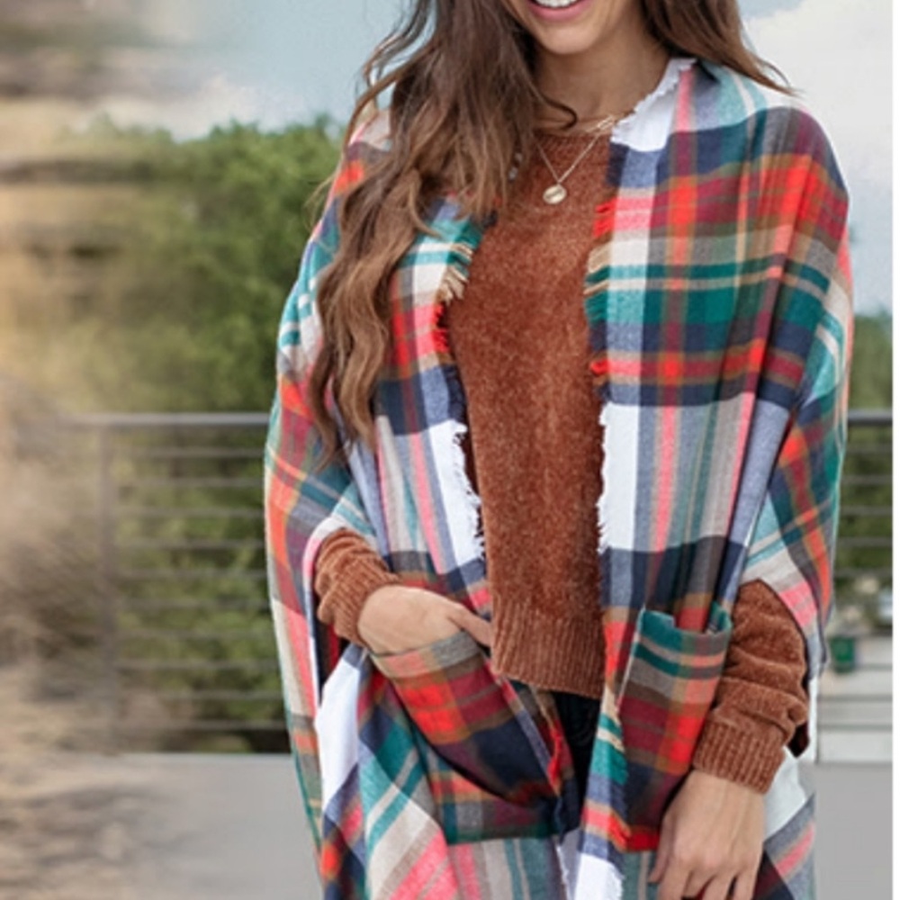 Grace & Lace Pocket Poncho/Scarf
